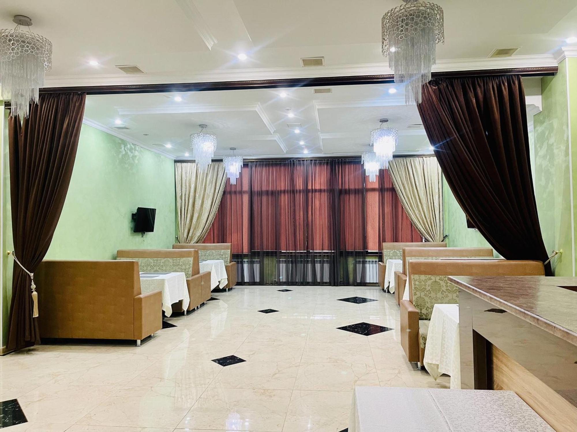 Dostyk Hotel Къзълорда Екстериор снимка