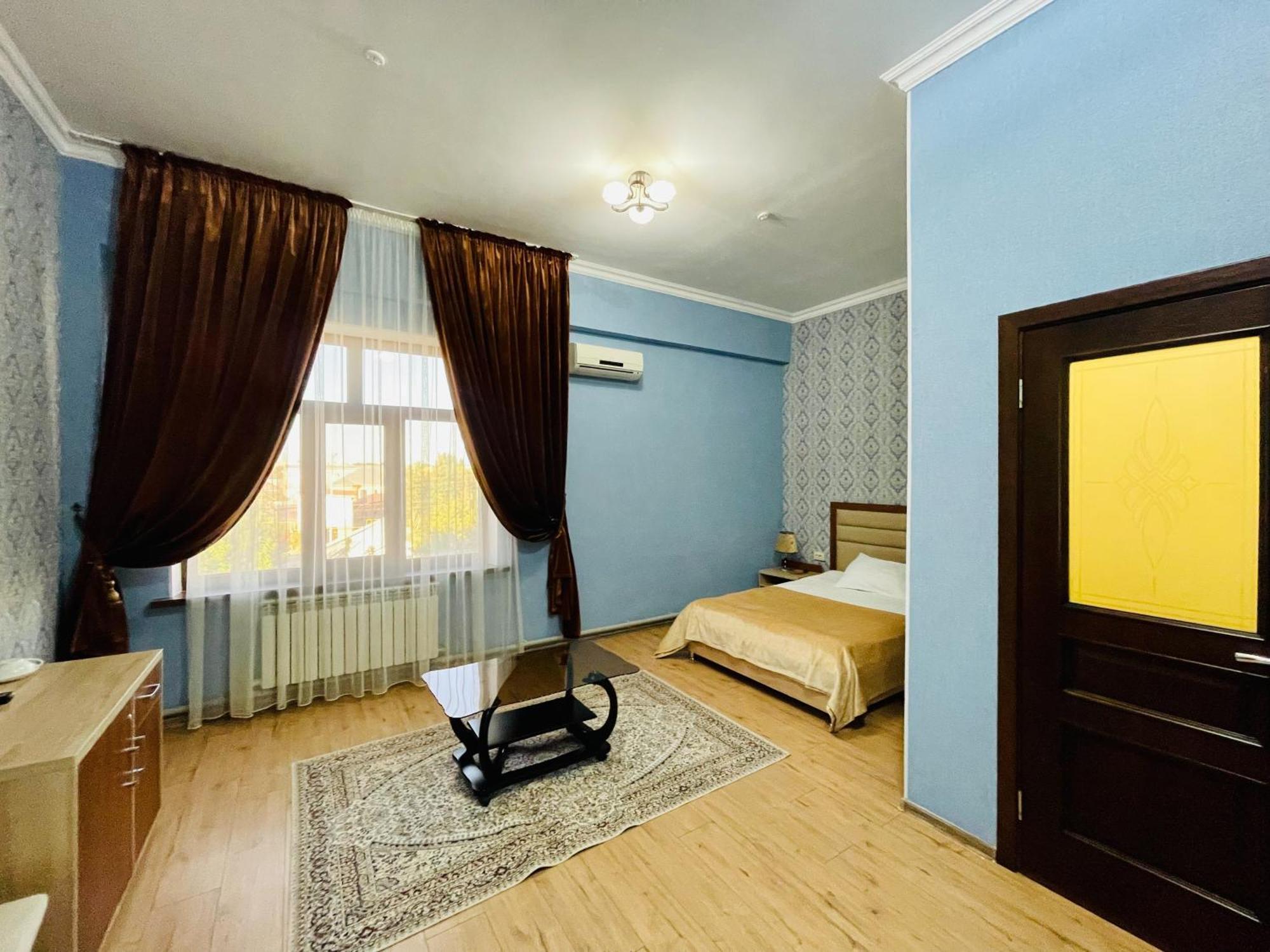 Dostyk Hotel Къзълорда Екстериор снимка