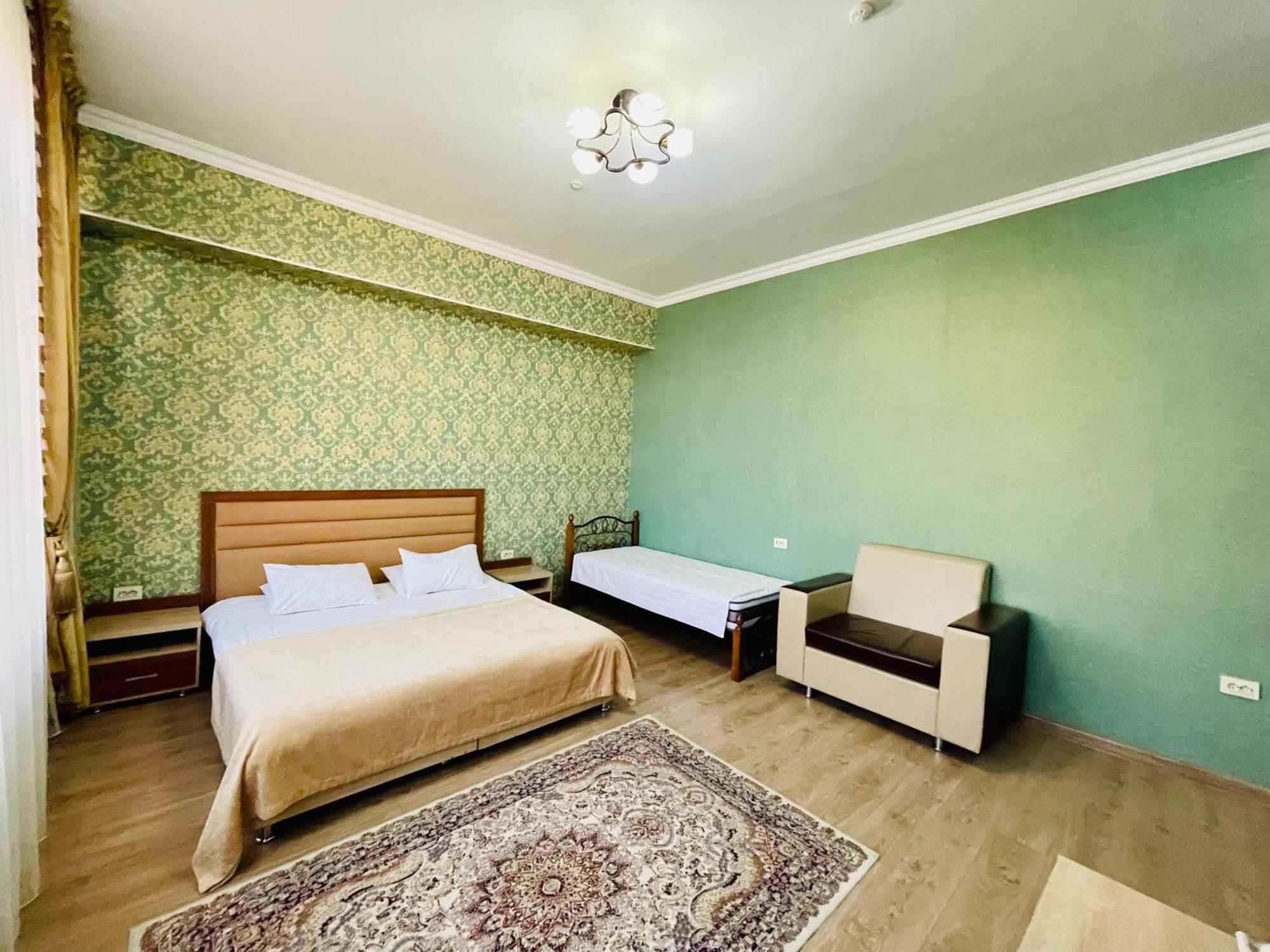 Dostyk Hotel Къзълорда Екстериор снимка