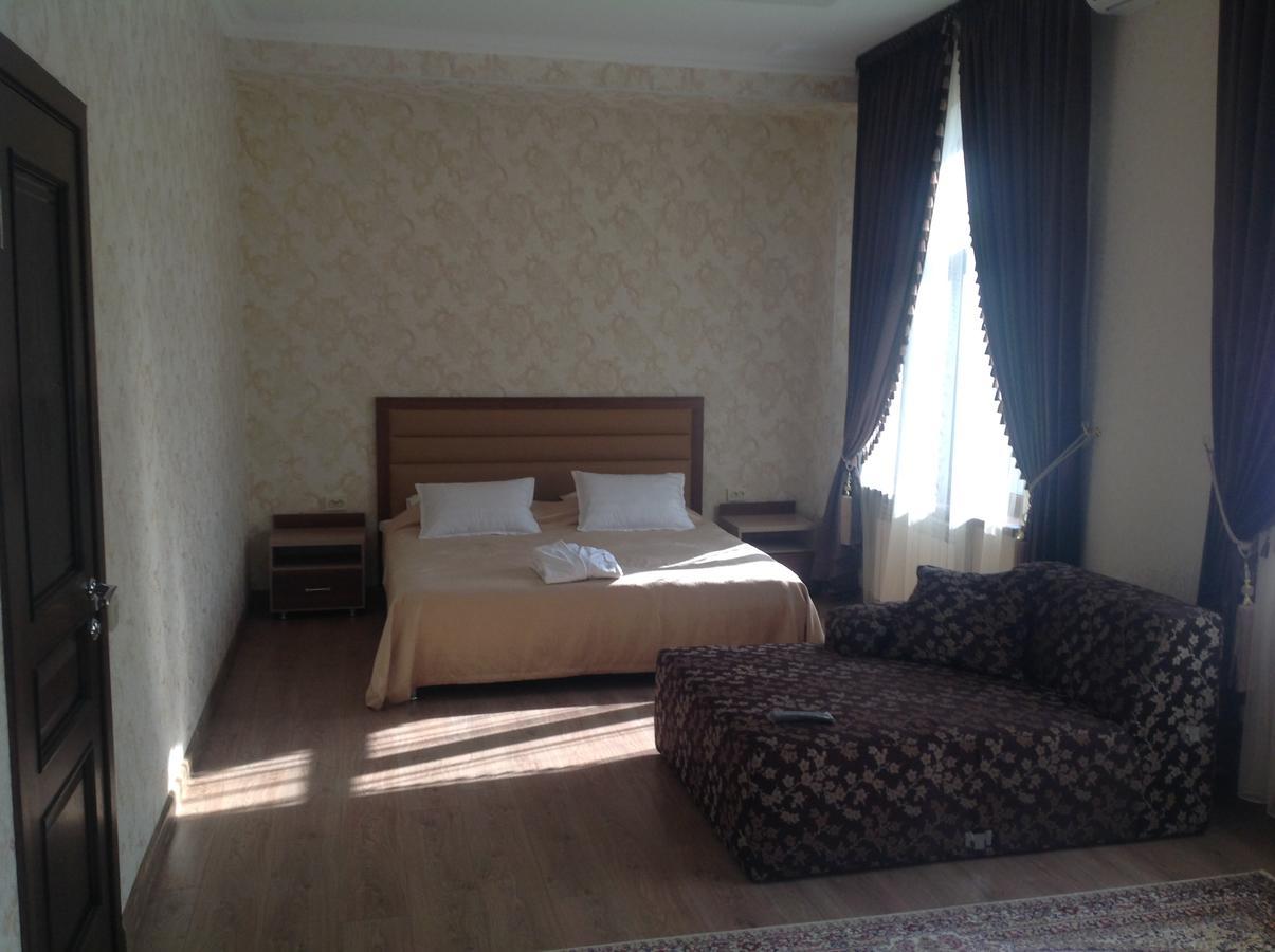 Dostyk Hotel Къзълорда Екстериор снимка