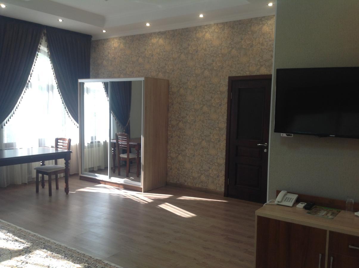 Dostyk Hotel Къзълорда Екстериор снимка