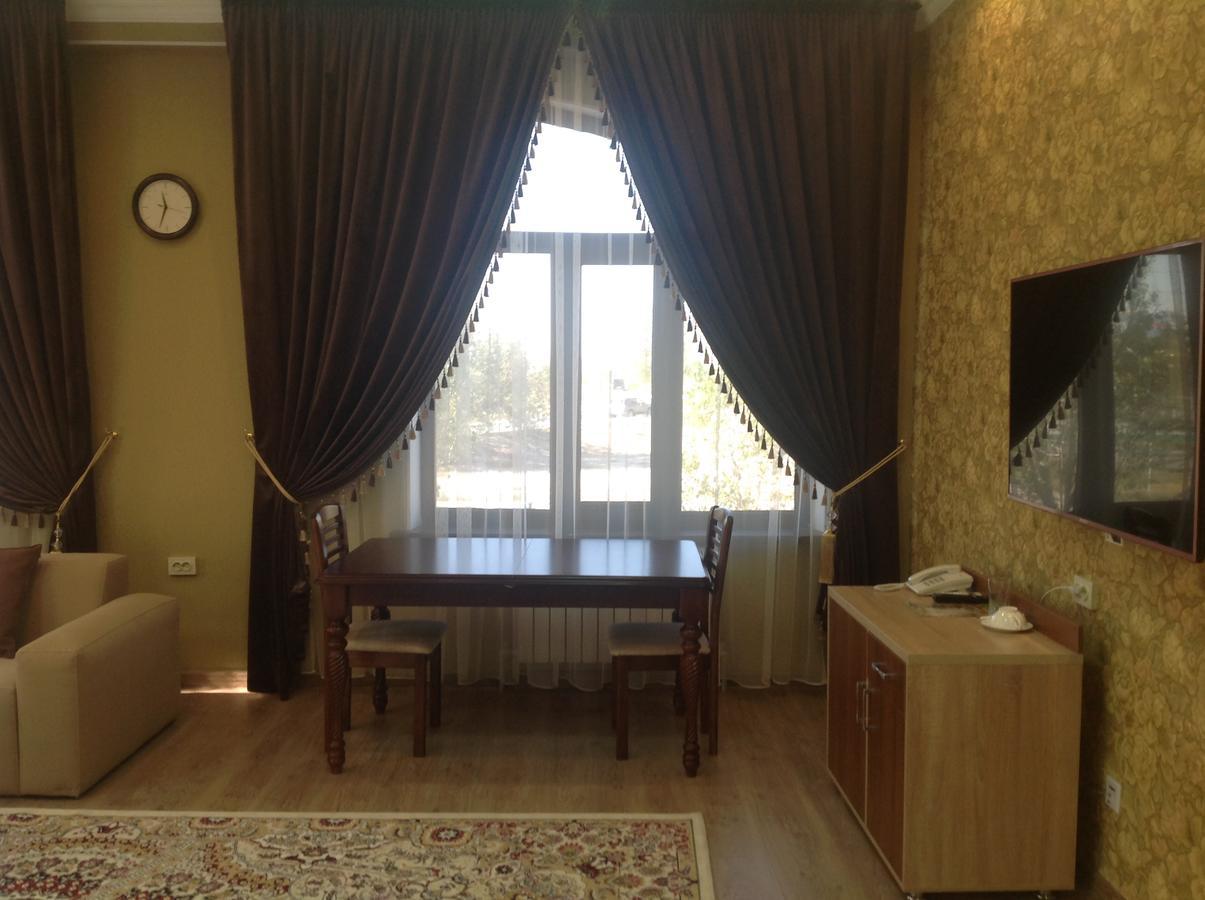 Dostyk Hotel Къзълорда Екстериор снимка